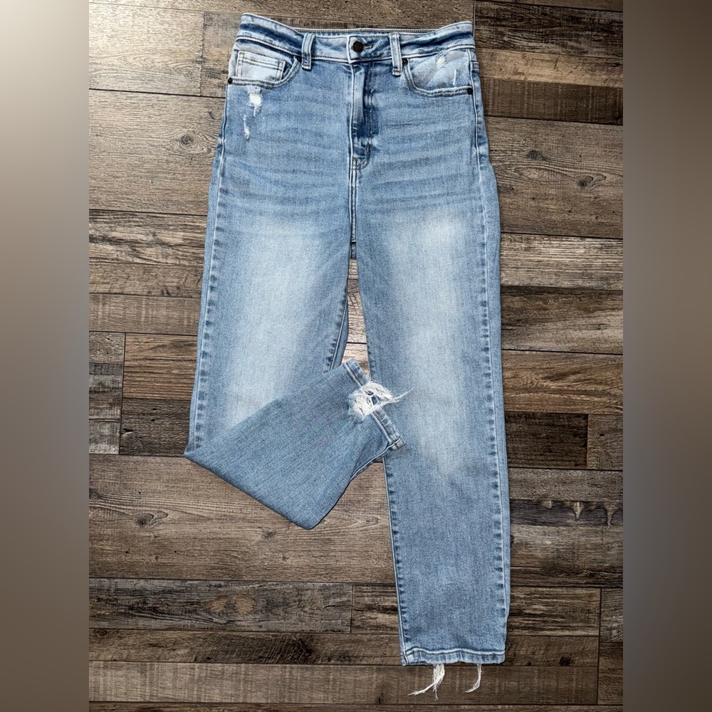 Distressed Straight Leg Jeans